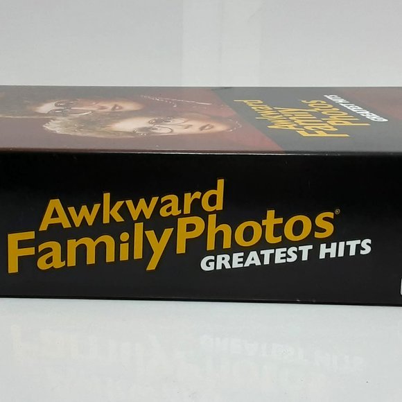 Awkward Family Photos Greatest Hits Board Game - Picture 3 of 6